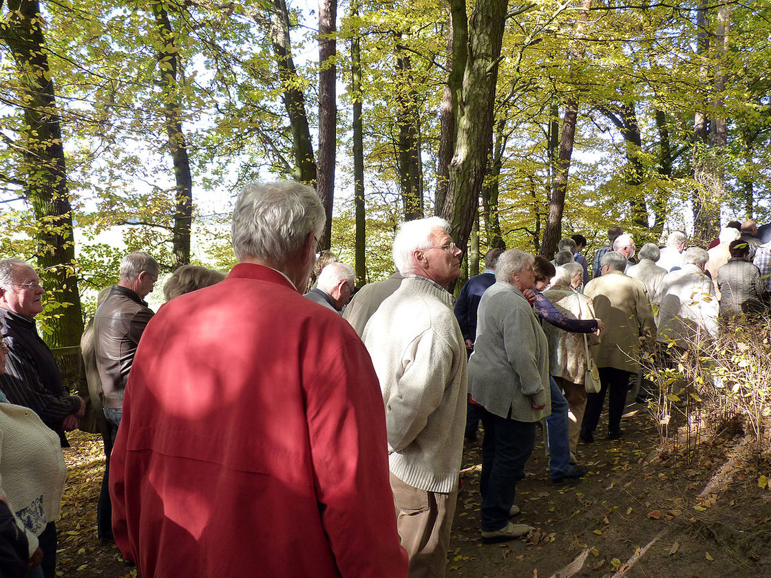 Einweihung der sieben Fußfälle im Oktober 2012 (Foto: Karl-Franz Thiede)